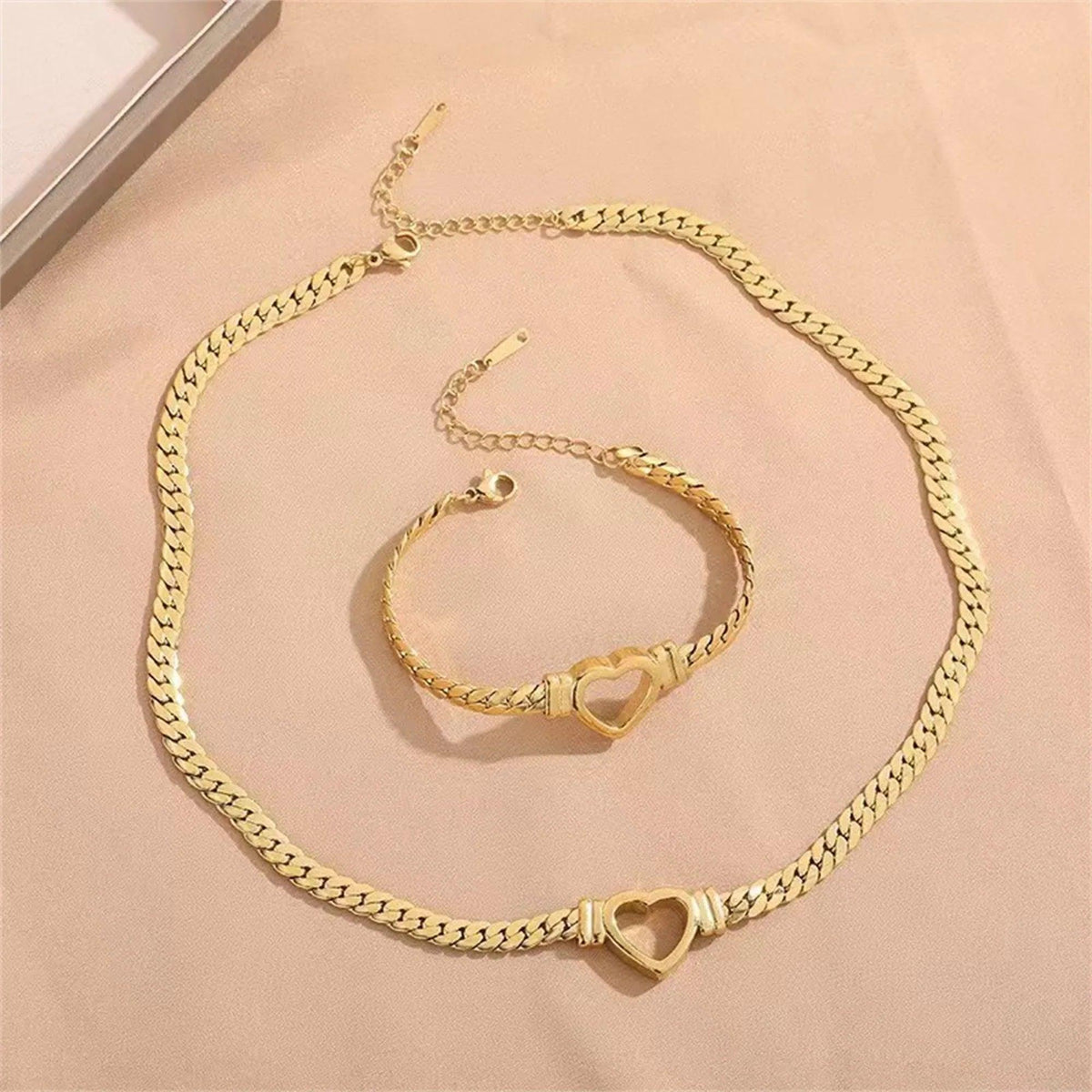 Personalized Love Chain Necklace Bracelet For Women Fashion Titanium Steel Non-fading Clavicle Chain Jewelry - Dazzling Beauty Solution