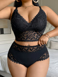 Plus-Size Floral Lace Bra & Panty Set